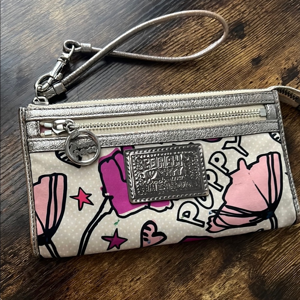 Coach Poppy Wristlet